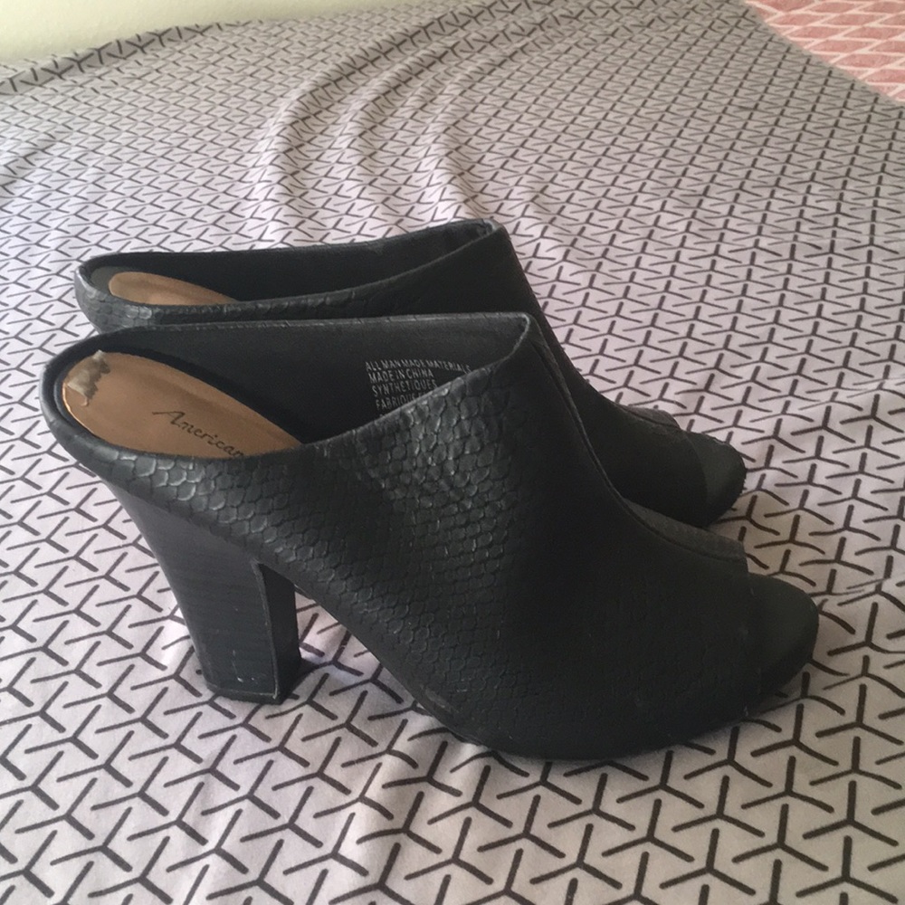 Cute black Wedges